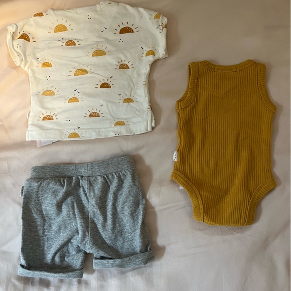 Firsts Newborn Set $15 - Picture 4 of 5